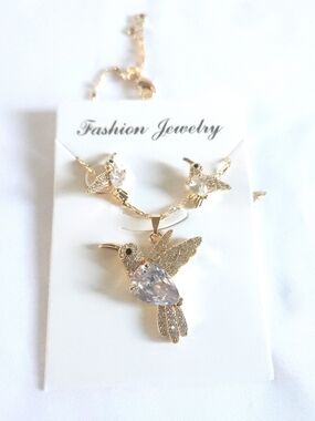 Gold Plated Hummingbird Pendant Necklace Set with Clear Crystals Fashion Jewelry